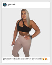 Load image into Gallery viewer, "Blush" Signature Scrunch Leggings