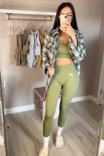 Load image into Gallery viewer, &quot;Khaki&quot; Signature Scrunch Leggings
